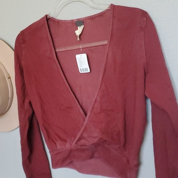 NWT Free People burgundy top - Picture 3 of 5
